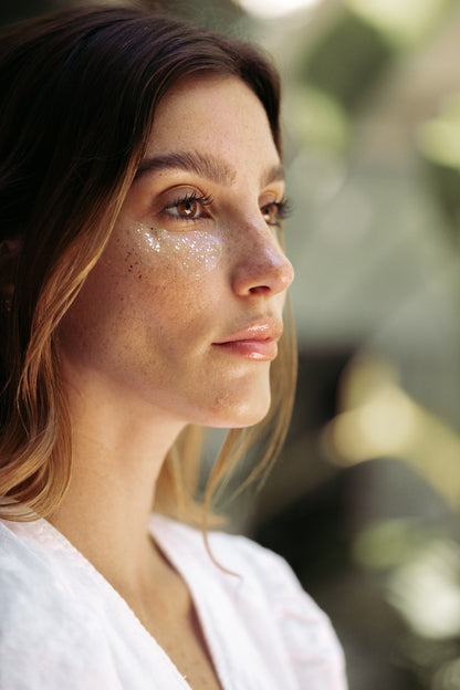Shine glitter only:gel under eye mask